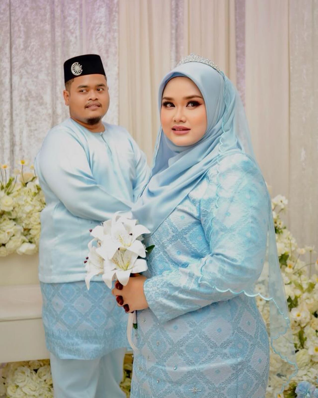 What Colors Are Popular for Baju Melayu Johor During Weddings